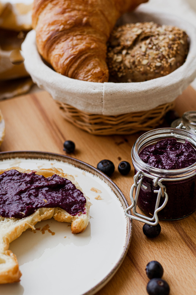 Blaubeer-Vanille Fruchtaufstrich (Rezept Blaubeer-Vanille Fruchtaufstrich)